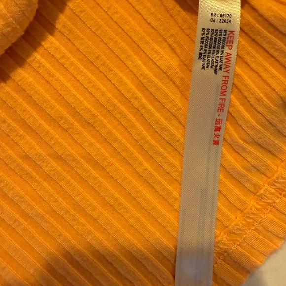 Free People Movement Coral Orange Ribbed Racerback Top. Size M. - Picture 8 of 8